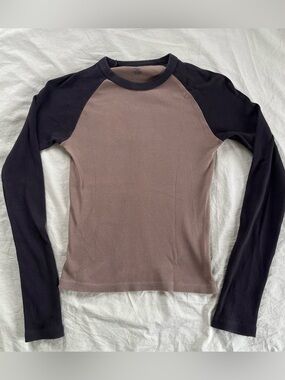 Brandy Melville Raglan Long Sleeve